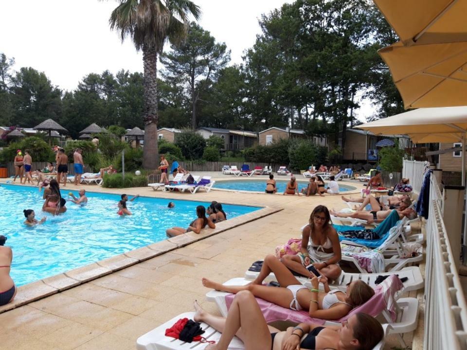 Mobilhome Nans les Pins Extérieur photo